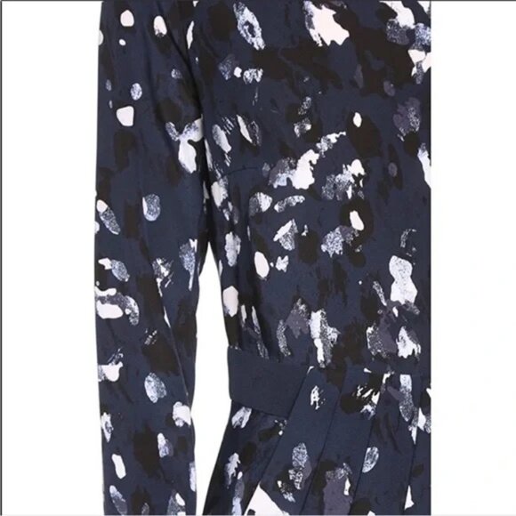 Club Monaco NWOT 100% Silk Navy Pattern Long Sleeve Dress - Picture 2 of 11